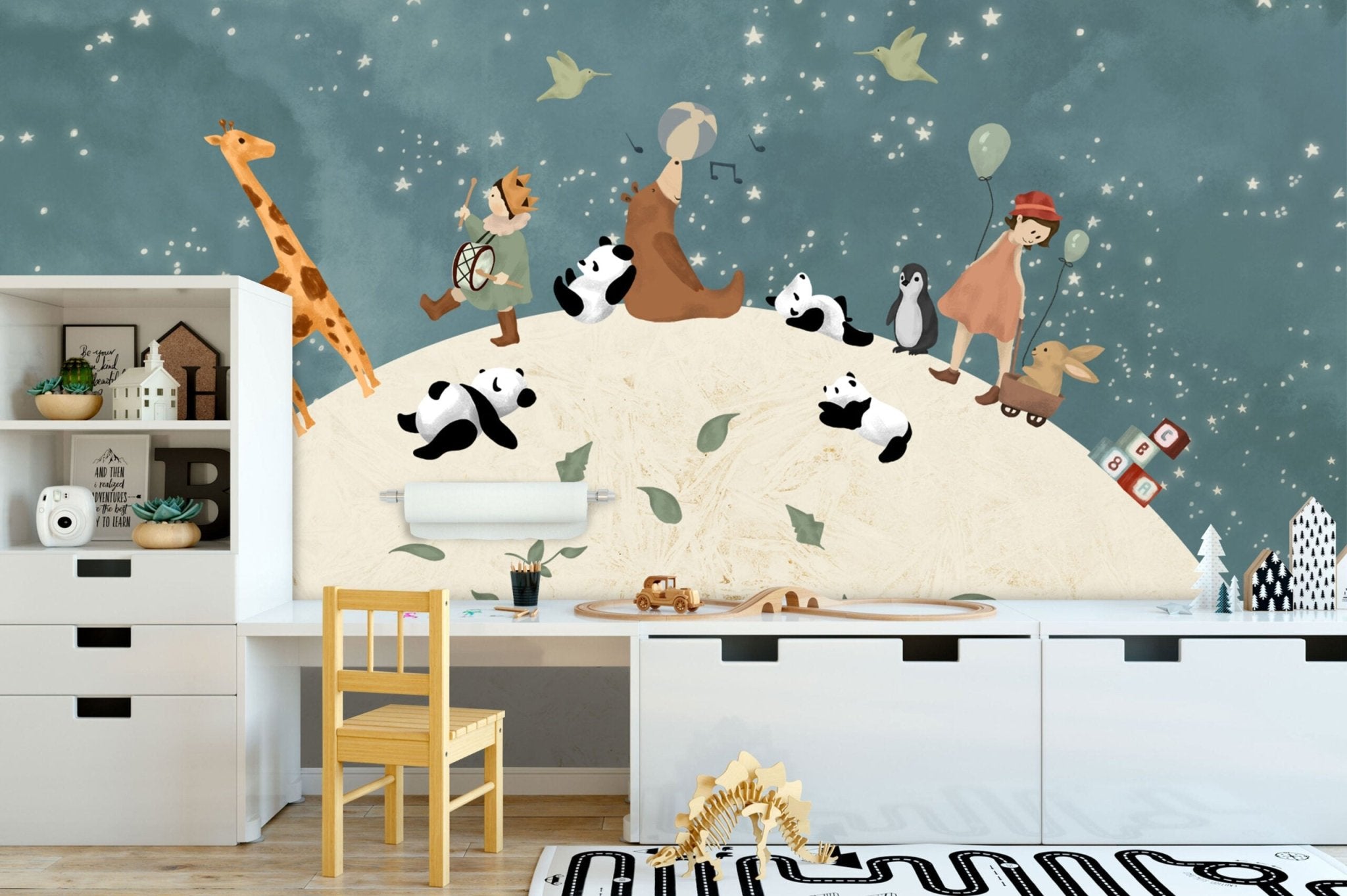 Papier peint panoramique animaux sur la lune pour enfant - Kam & Leon